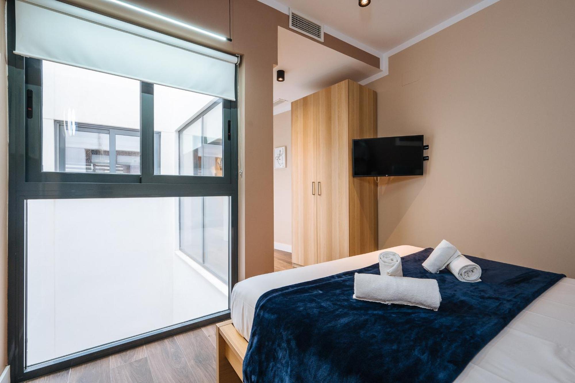 Elegant Duplex 3 Master Bedrooms And Private Севиля Екстериор снимка