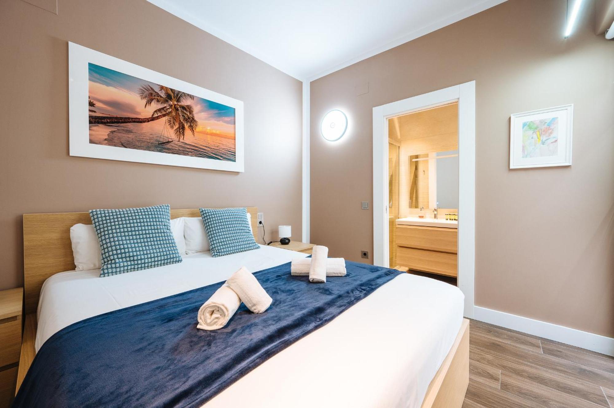 Elegant Duplex 3 Master Bedrooms And Private Севиля Екстериор снимка