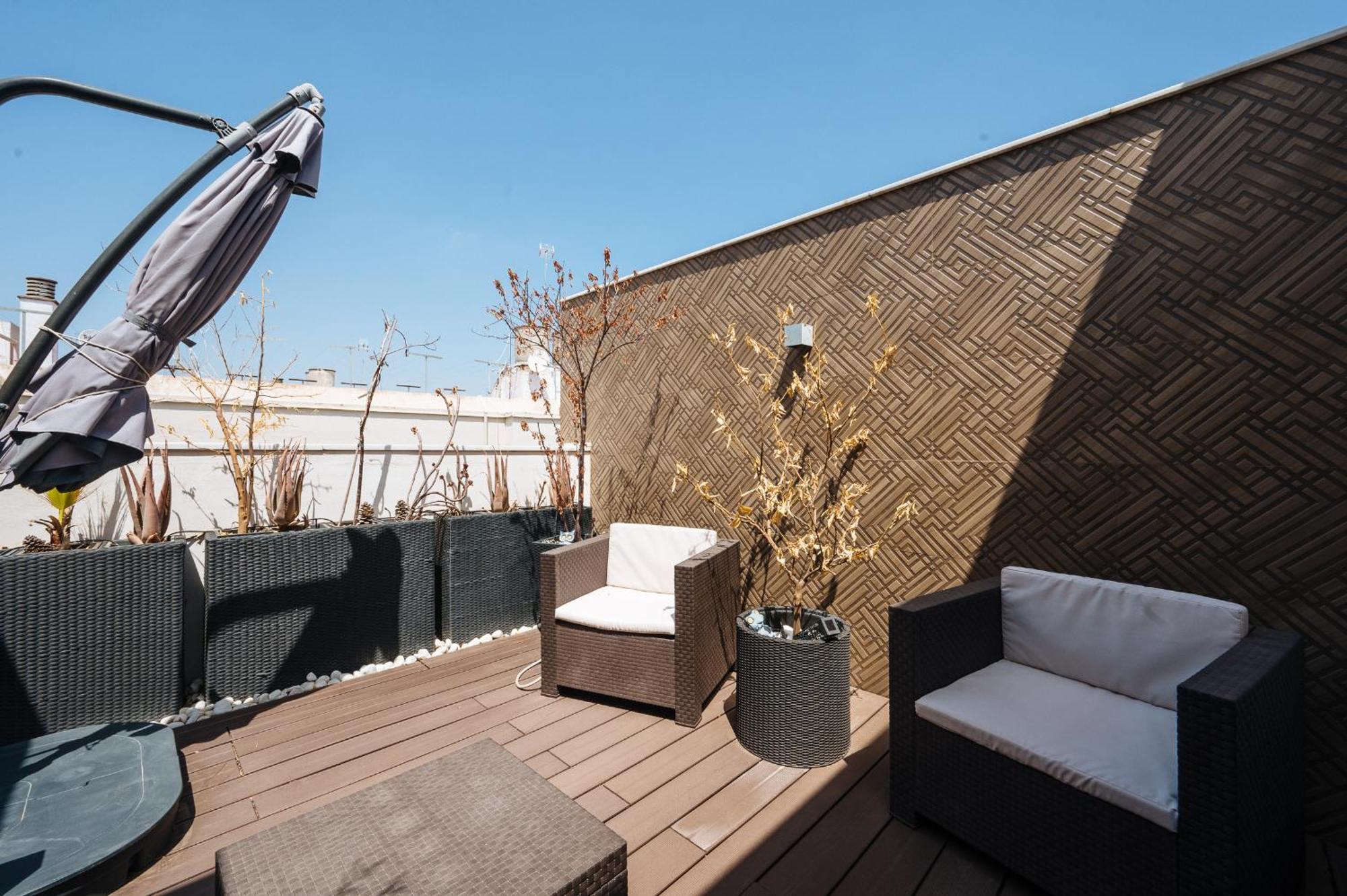 Elegant Duplex 3 Master Bedrooms And Private Севиля Екстериор снимка