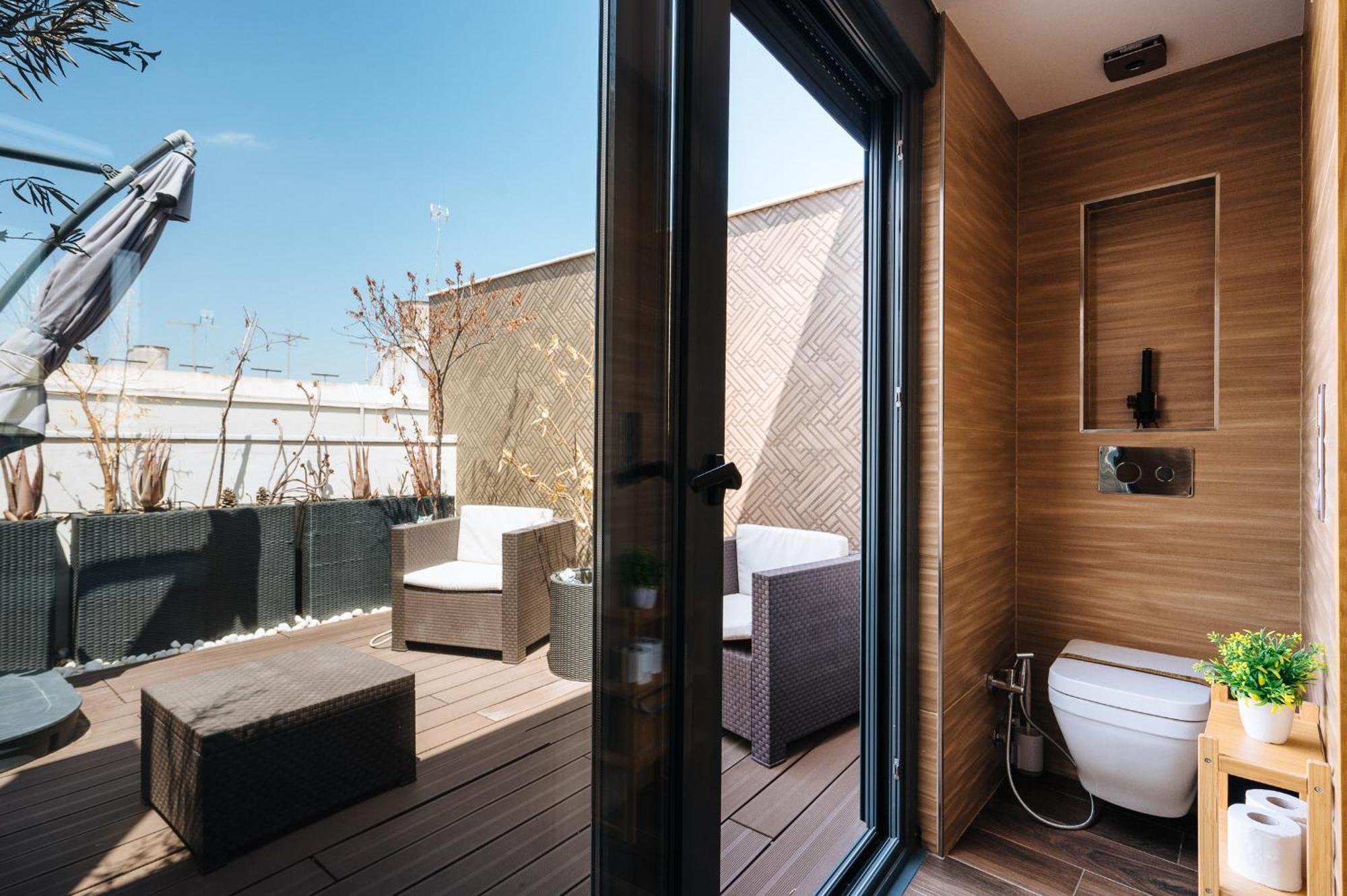 Elegant Duplex 3 Master Bedrooms And Private Севиля Екстериор снимка