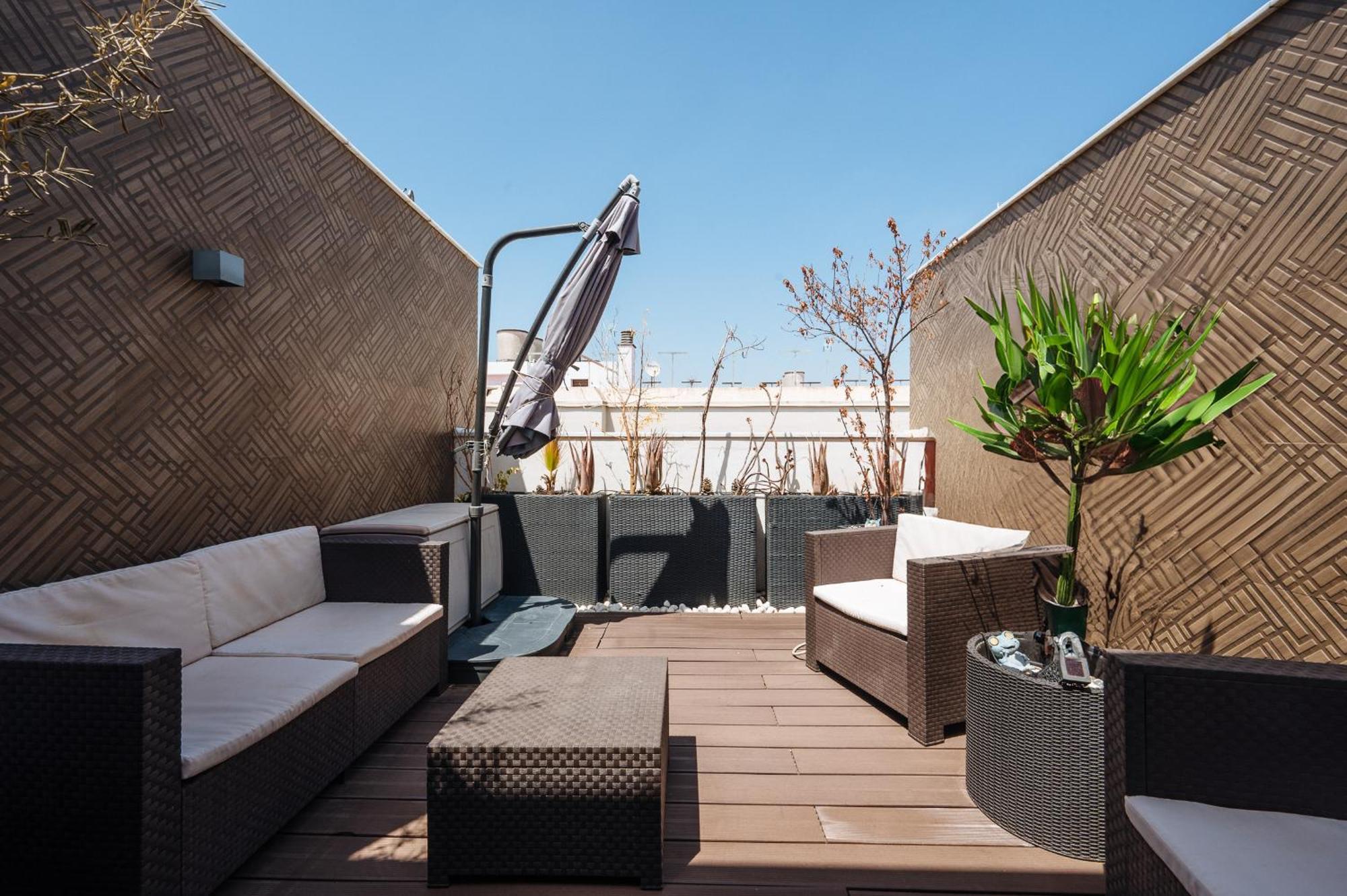 Elegant Duplex 3 Master Bedrooms And Private Севиля Екстериор снимка