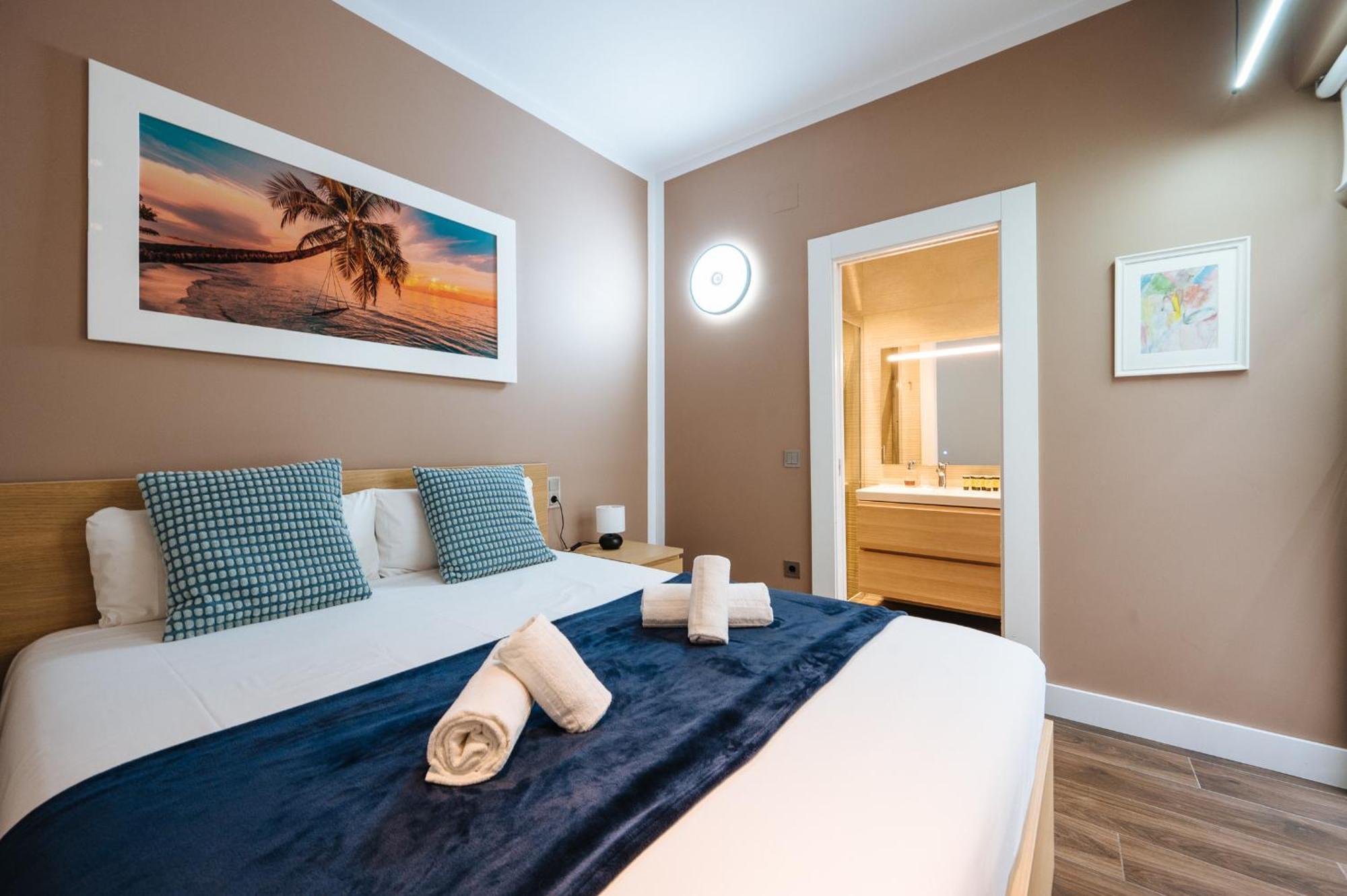 Elegant Duplex 3 Master Bedrooms And Private Севиля Екстериор снимка