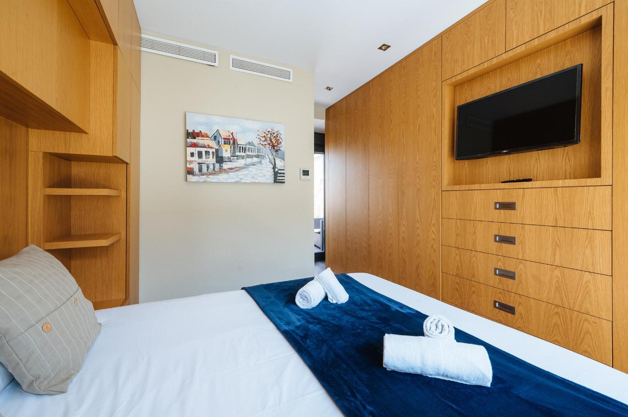 Elegant Duplex 3 Master Bedrooms And Private Севиля Екстериор снимка