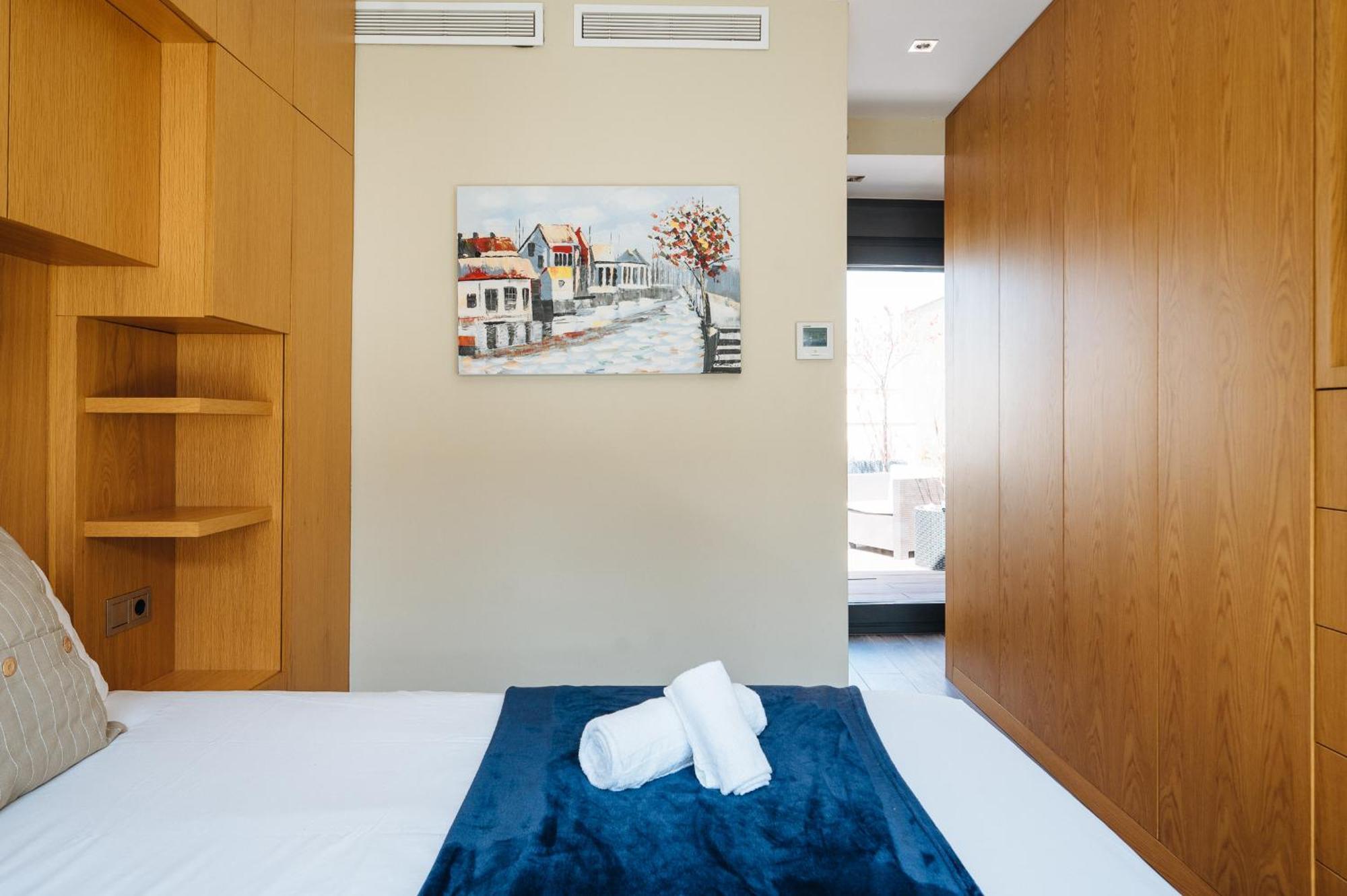 Elegant Duplex 3 Master Bedrooms And Private Севиля Екстериор снимка