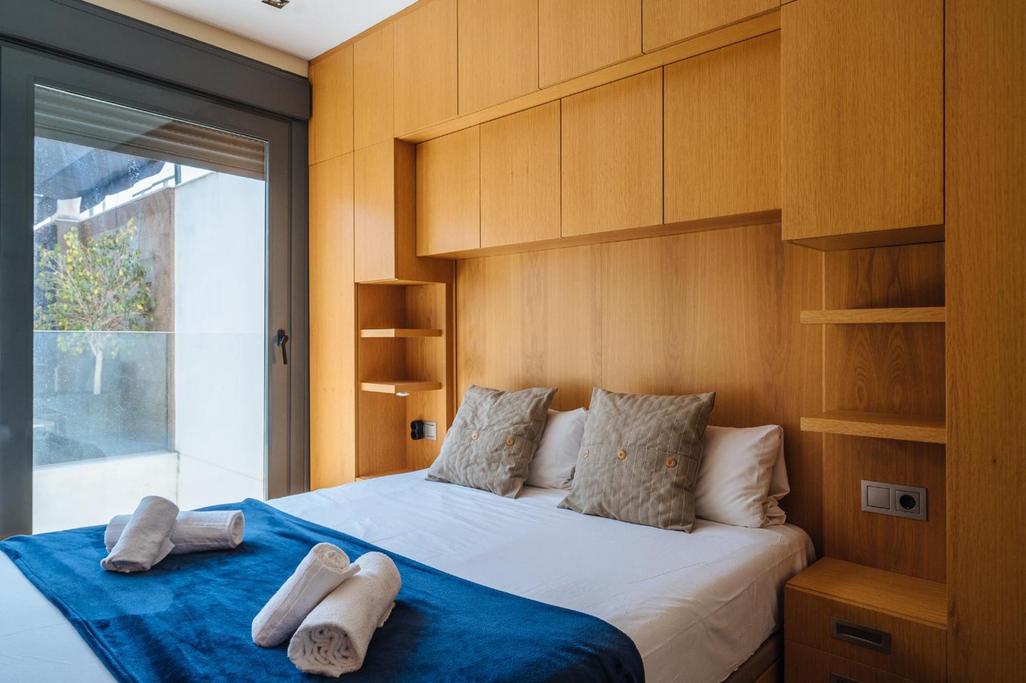 Elegant Duplex 3 Master Bedrooms And Private Севиля Екстериор снимка